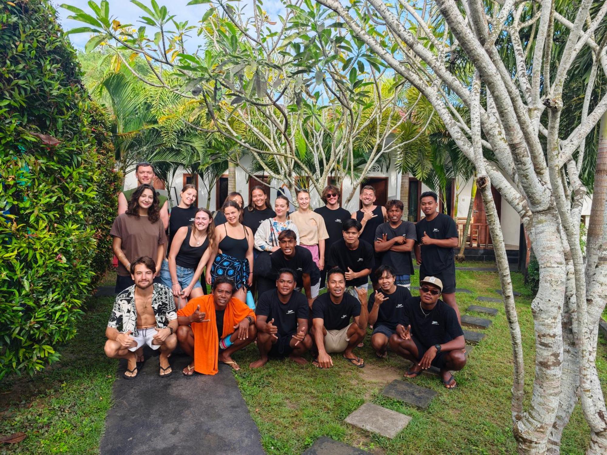 Surf Camp 79 Hotel Kuta  Exterior foto